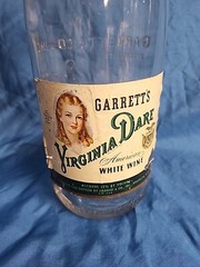 RARE Vtg Pre-prohibition Garrett & Co. Inc. Virginia Dare 14¾ » Tall Wine bottle