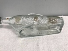 CANADIAN LONDON ONTARIO RED DINNER WINE BASKET BOTTLE 11.5 » w / Handle.