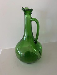 Vintage Wine World 1976 Green Glass Decanter Bottle 1.5 Litre Long Neck Handle