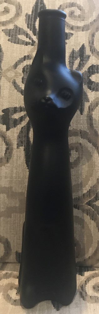 Black Cat/Kitty Wine Bottle 2017 Rheinhessen Reisling Collectible Kitchen Bar