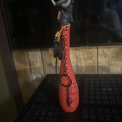 VTG RED WINE BOTTLE-Botella Torcida Sangria Bulls Head & Bull Fighter W/Chain
