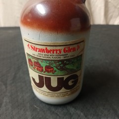 Vintage Strawberry Glen Wine Jug & Lid Mogen David Wine Co. 4/5 Quart