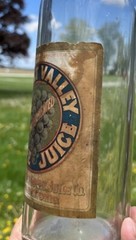 RARE PAPER LABEL SWEET VALLEY GRAPE JUICE BOTTLE SANDUSKY OHIO PUT IN BAY OH