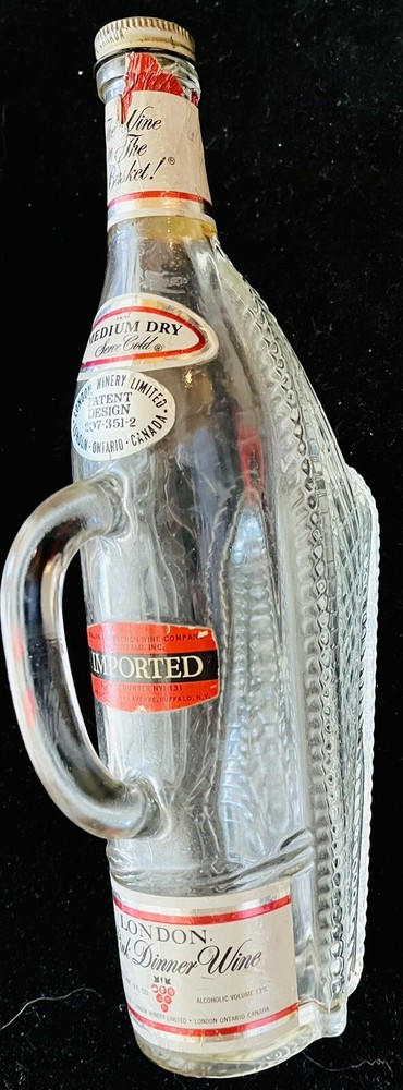 ## CANADIAN LONDON ONTARIO RED DINNER WINE BASKET BOTTLE 11.5 »