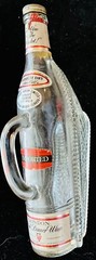 ## CANADIAN LONDON ONTARIO RED DINNER WINE BASKET BOTTLE 11.5 »