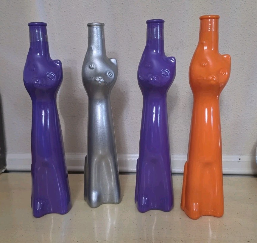 4 – Happy Cat Rheinhessen Riesling Wine Bottles Vases Lot Set Multi-color