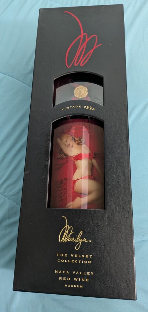 Marilyn Monroe 2003 Velvet Collection Empty Wine Bottle