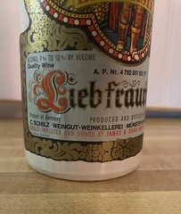 BEAMEISTER 1975 LIEBFRAUMILCH JAMES BEAM CERAMIC WINE BOTTLE. 1 Pint.7 fl oz