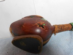 VINTAGE EMPTY DUCK TOOLED LEATHER WRAPPED GLASS WINE BOTTLE ITALY 12x4x7in -L503