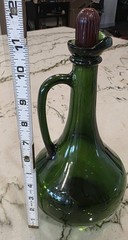 Vintage Wine World 1976 Green Glass Decanter Bottle 1.5 Litre Long Neck Handle.