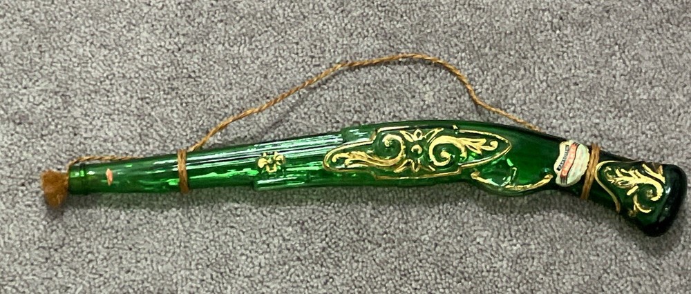 VINTAGE 17”- “CHIANTI” GREEN/GOLD GLASS PISTOL DECANTER-EMPTY