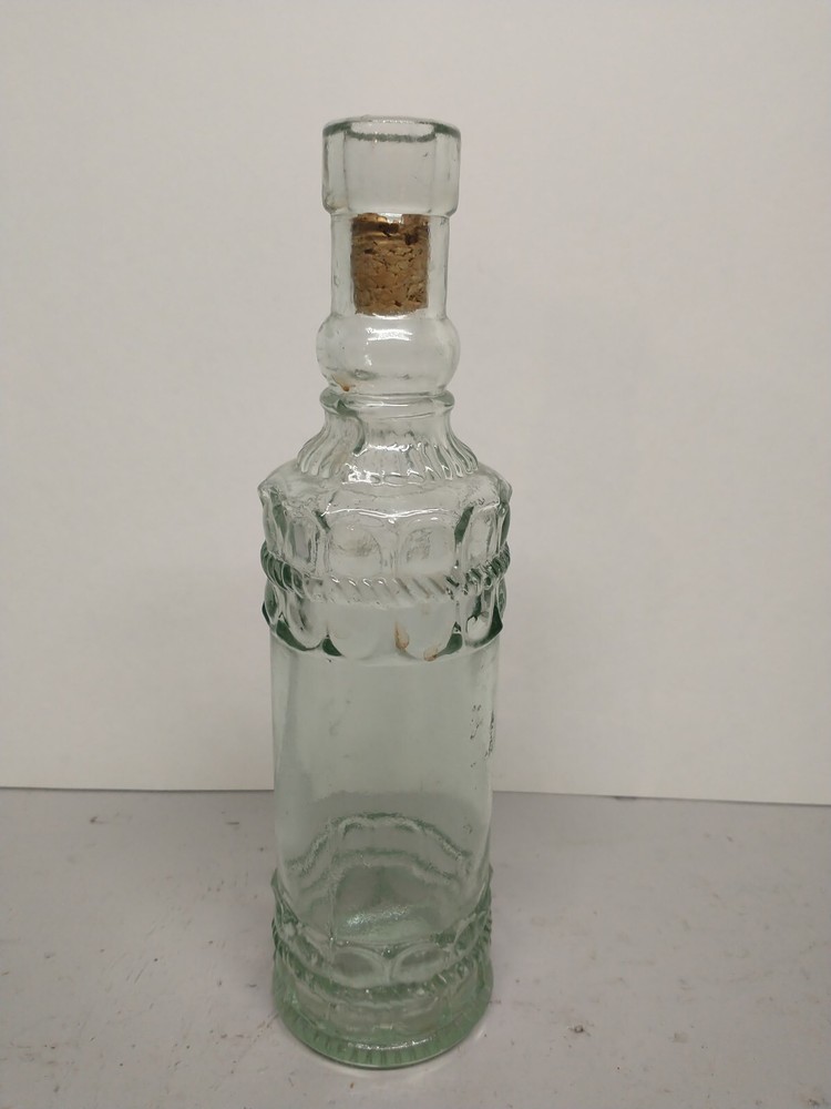 Light Sage Wine Decanter No Cork Made In Spain Appx 9” Tall Bar Decor