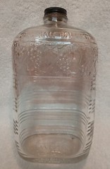 NICE! Vintage One Half Gallon Owens-Illinois Clear Glass Wine Embossed Exc Cond!