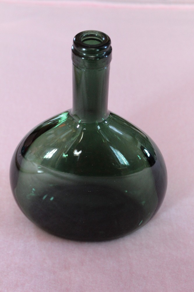 Vintage Mateus Rose Portugal Dark Green Wine Bottle Empty 8&Prime; tall #231 Preowned