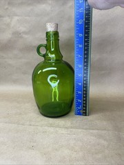 Vintage Emerald Green Glass Decanter Bottle 1.5 Liter W/Cork & Handle 10” Tall