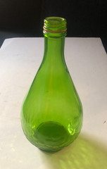 Vintage Gallo Flavor-Guard Green Glass Bottle Raised Grape Cluster Half Gallon