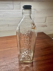 VINTAGE WINE BOTTLES, SET