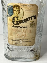 Vintage Embossed Bottle Garrett&rsquo;s American Wine Eagle, Grape, Berries 10&Prime; 4/5 QT