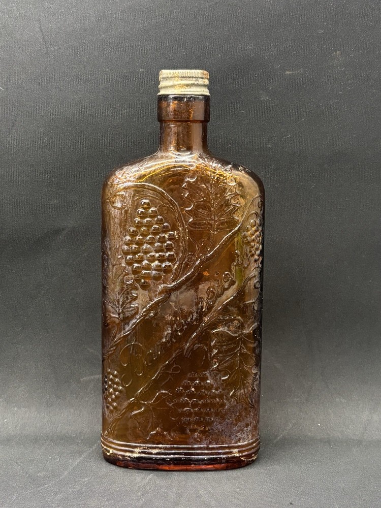 Vintage Bardenheier&rsquo;s Wine Amber Glass Embossed Pint Flask Bottle 1930s-1950s