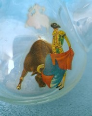Spanish Porrón Wine Bottle Decanter Carafe Hand-blown Glass Bull-Fighter Decals