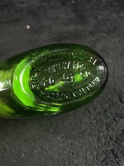 Almaden Madrone Vinyards Pony Bottle Green w/ Lid Vtg – EXCELLENT!