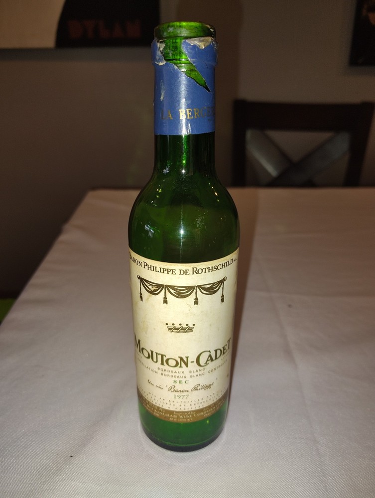 1977 MOUTON-CADET BORDEAUX BARON PHILIPPE ROTHSCHILD Empty Display Bottle Prop