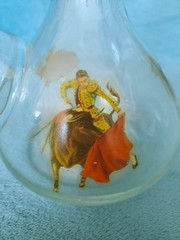 Spanish Porrón Wine Bottle Decanter Carafe Hand-blown Glass Bull-Fighter Decals
