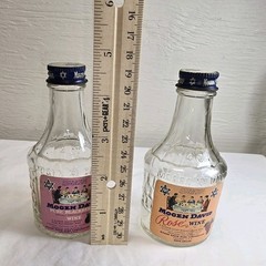 2 Mogen David Wine Bottles 4oz Blackberry & Rosè Vintage Pair