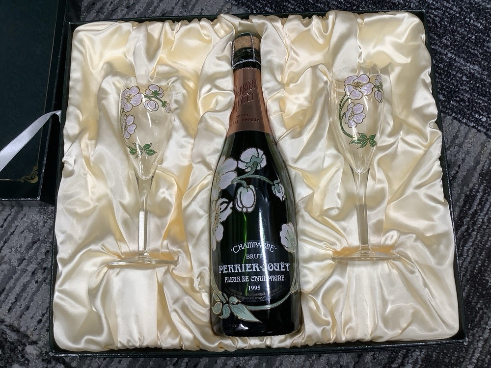 1995 Perrier Jouet Brut Fleur de Champagne Empty Bottle W/ Glasses And Box
