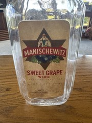 Vtg Manischewitz Half Gallon Clear Glass Sweet Grape Wine Bottle-Original Cap