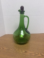 Vintage Wine World 1976 Green Glass Decanter Bottle 1.5 Litre Long Neck Handle