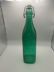 Vintage GLASS WINE BOTTLE Hermetic Lid Green 1L 34 oz. ITALY Rectangular Used