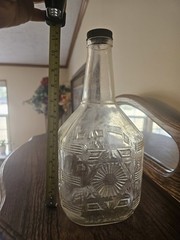 Manischewitz Monarch Half Gallon Wine Bottle Decanter Monarch 3088