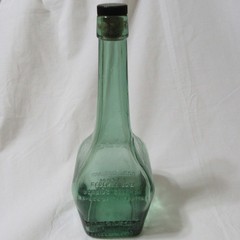 MARIE BRIZARD & ROGER – Bordeaux France – Green Glass Liquor Bottle – With Cap