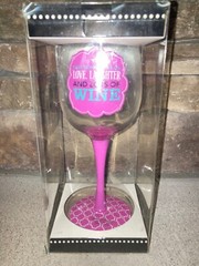 NEW NOVELTY WINE GLASS 16 oz This Home Runs On Love, Laughter, and Lots of Wine