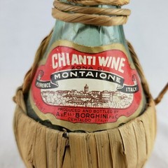 Vintage CHIANTI WINE Bottle BORGHINI Label Wicker Wrapped Green Glass 1/2 Pint