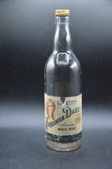 1940- 1950 Garrett & Co. Virginia Dare Wine Bottle LABEL & CAP!