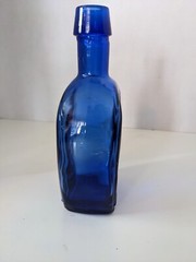 Vintage Cobalt Blue Horseshoe Bottle with Thomas Jefferson – 6.5&Prime;