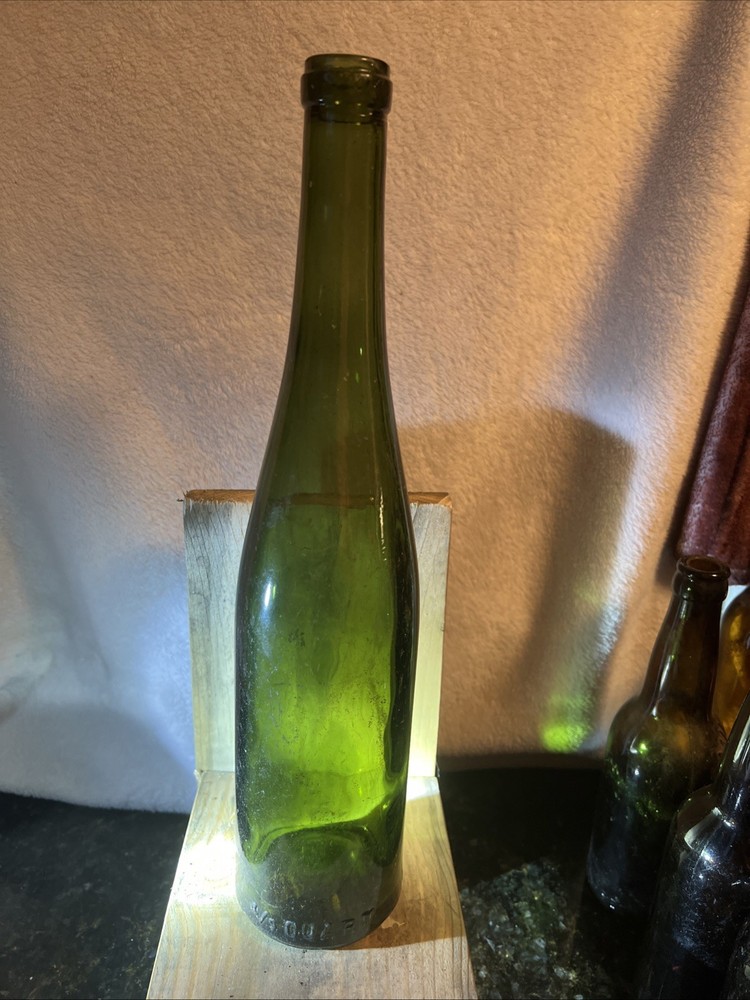 Green Glass Wine Bottle 4/5 Quart