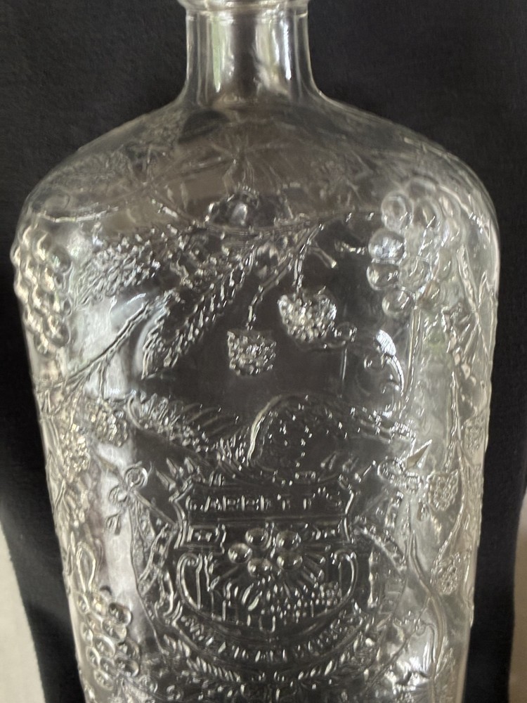 GARRETT’S American Wines Vintage Embossed Clear Glass Bottle 4/5 Quart
