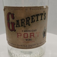 Vintage 1953 Garrett&rsquo;s American Port Wine Bottle 1/2 Gallon Embossed Grape Glass