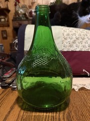 Green Glass Wine Bottle Half Gallon Embossed « WINE » Base Patent Pending