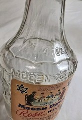 2 Mogen David Wine Bottles 4oz Blackberry & Rosè Vintage Pair