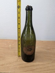 Vintage Dark Green EMPTY Glass Punt Kick-Up Wine Bottle – Stone Wall Label