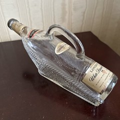 Vtg London Winery White Wine Dinner Ship Shaped Bottle 11.5”