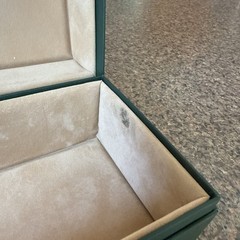 Vintage 1985 Cuvee&rsquo; Dom Perignon Champagne Empty Green Box
