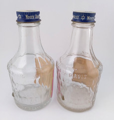 Mogen David Wine Sample 4 oz Bottles – Lot of 2 empty