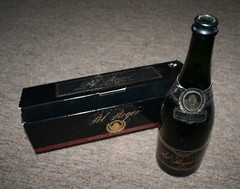 1979 SIR WINSTON CHURCHILL ( EMPTY ) POL ROGER CHAMPAGNE BOTTLE & BOX ( EMPTY )