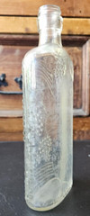 WINE 372, KNOX GLASS CO. ONE PINT FLASK. . EMBOSSED GRAPES, K IN KEYSTONE MARK