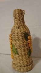 VINTAGE WOOVEN STRAW RATTAN WINE BOTTLE HOLDER CARRIER YELLOW EMBROIDERY GRAPES